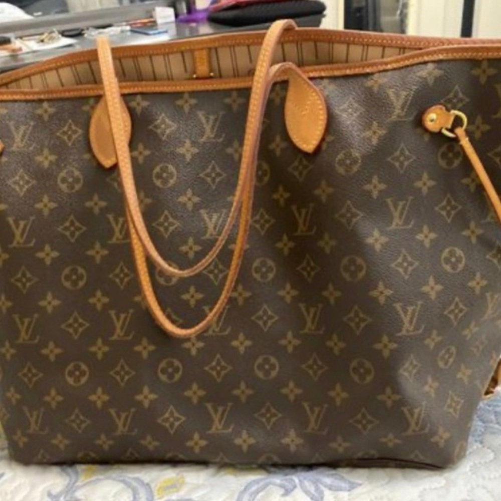Louis Vuitton GM bag Authentic